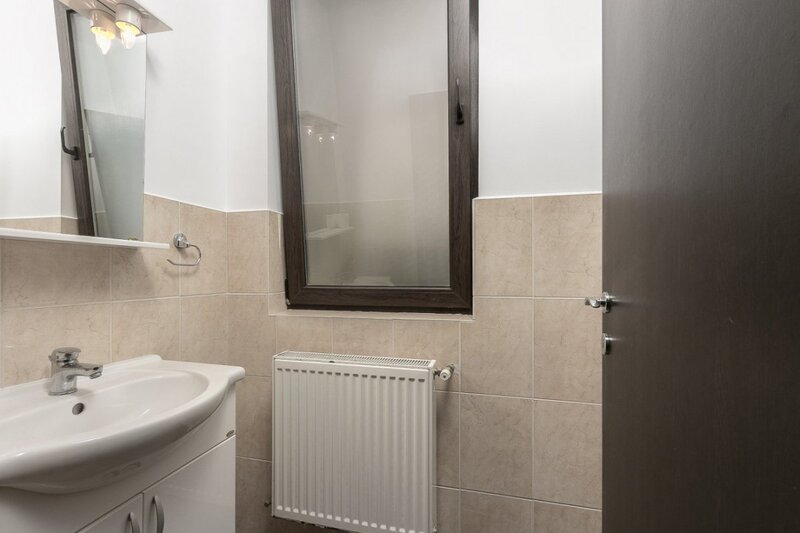 Pipera  Vila spatioasa si eleganta in Pipera – zona Porsche / Hotel Alexander