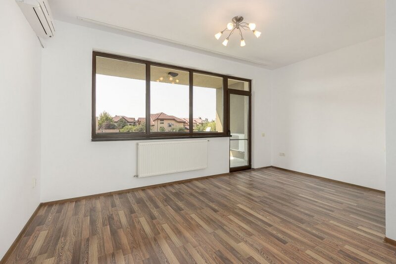 Pipera  Vila spatioasa si eleganta in Pipera – zona Porsche / Hotel Alexander