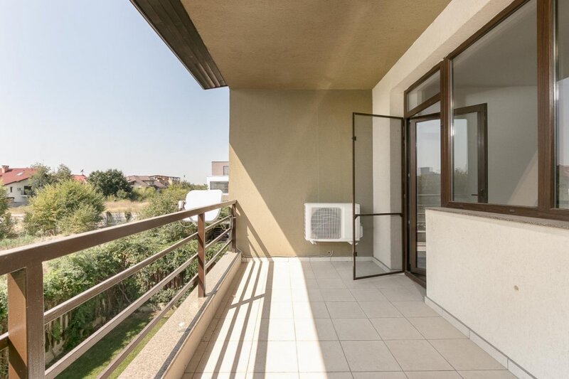 Pipera  Vila spatioasa si eleganta in Pipera – zona Porsche / Hotel Alexander